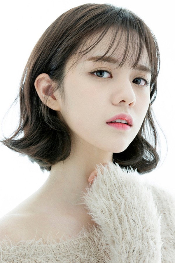 Chung Hye-lyn as Woo Bo-mi in IN-SEOUL