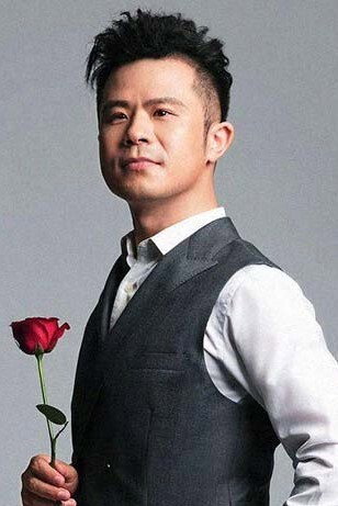 Zhifei Bi as Self in Hi Directors