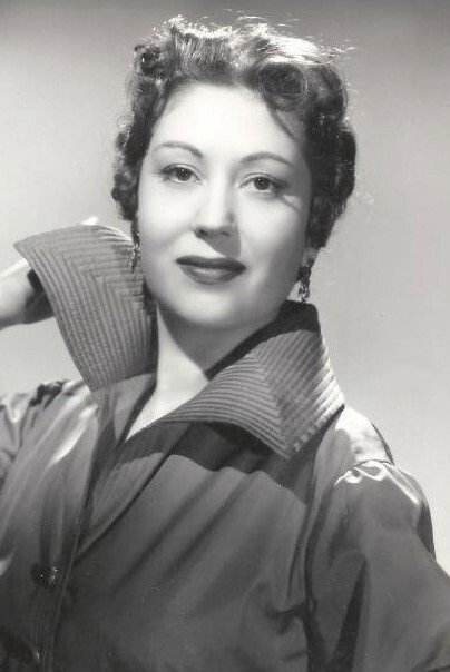 Carmen Morell as Manuela Medina, 'Maravilla' in Maravilla