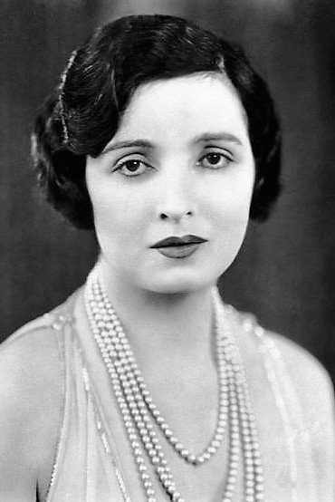Alice Joyce as Mary in Song o' My Heart