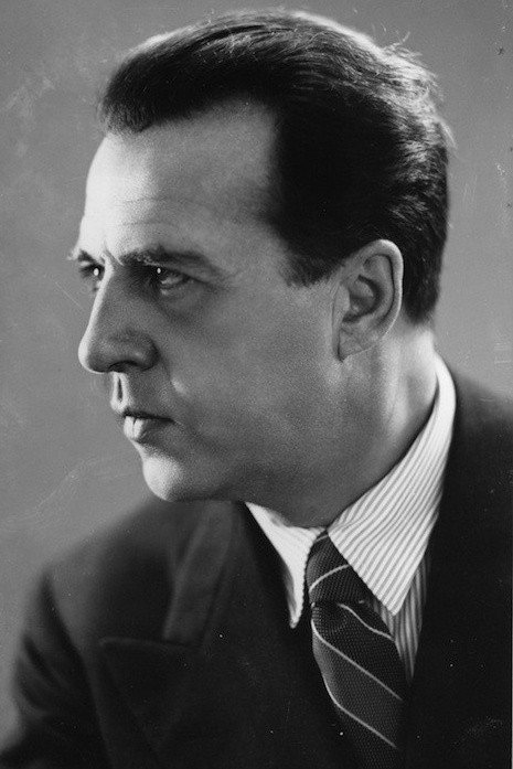 Annibale Ninchi as Marcello's father in La Dolce Vita