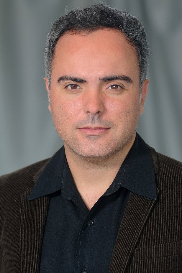 Saulo Rodrigues as Bráulio in Antes Que Eu Me Esqueça