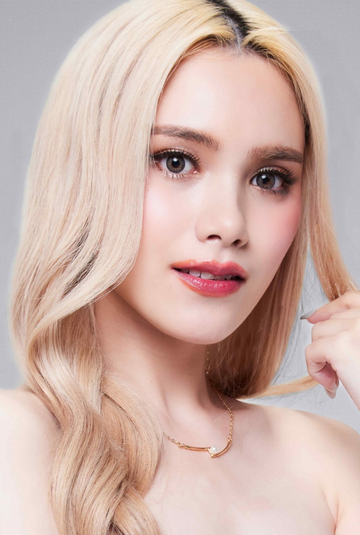 Thitaree Paksirichayanon as Gam in I Wanna Be Sup'Tar