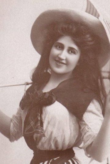 Rita Jolivet as Delight Warren in The Unafraid