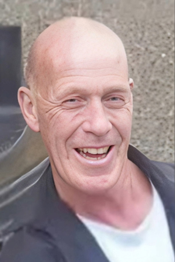Peter Colvey as Bo in Silent Hunter