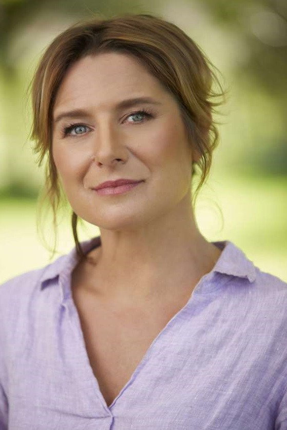 Libby Tanner as Lill Yengill in Fireflies