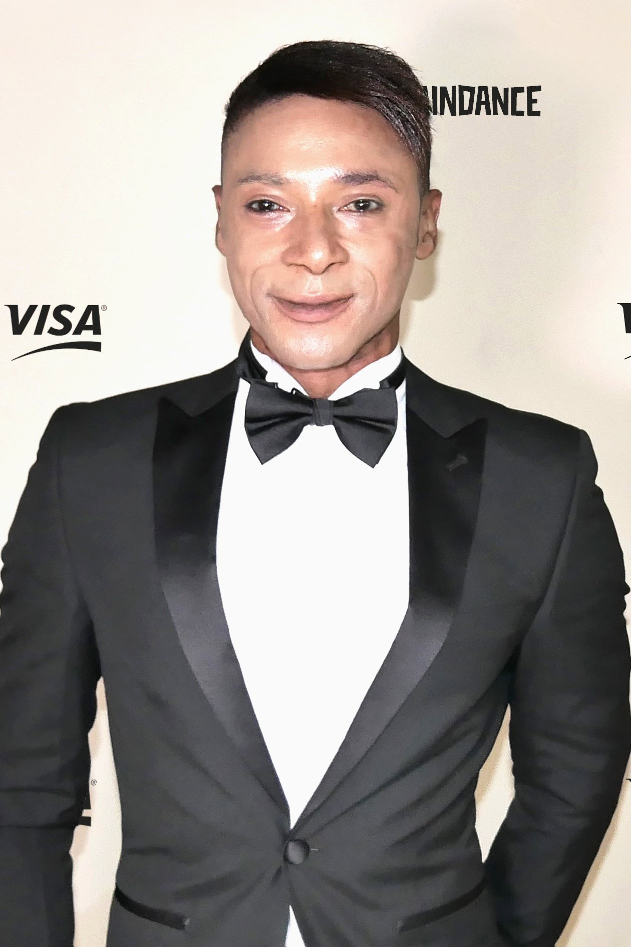 Andrew Osei-Karmen as Luis Allard in L’Amour