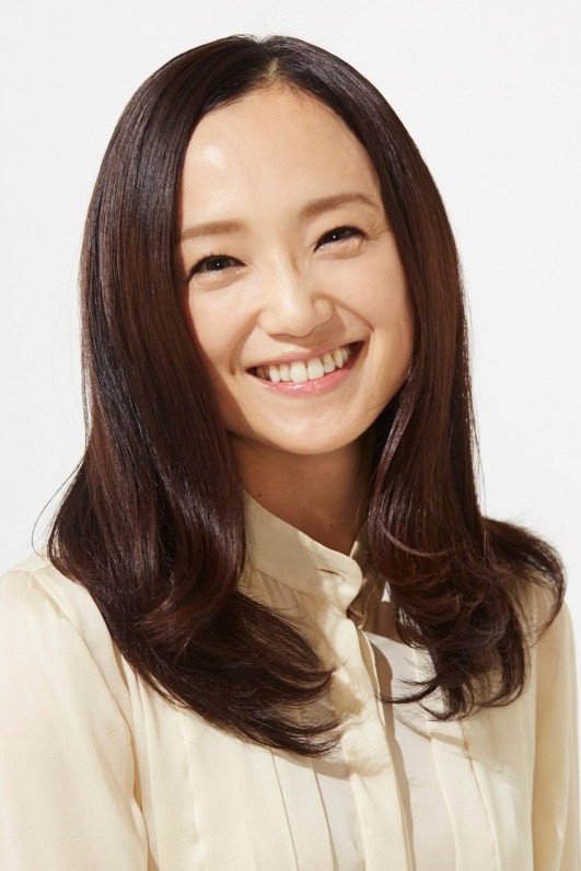 永作博美 as Minato Machiyama in Toki Sudeni Osushi!?