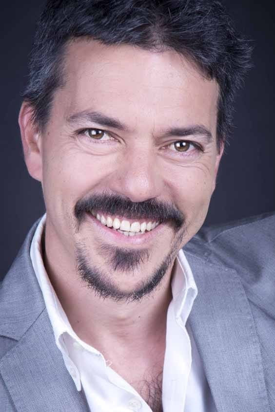 Miguel Hermoso Arnao as Diego de la Vega in Yo soy Bea