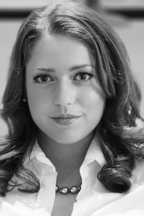Liesel Matthews as Alice Marshall in Air Force One