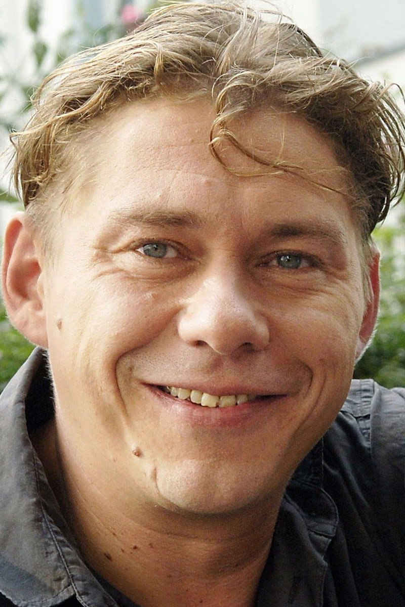Tom Jahn as Walter Rösler in Der Lebensversicherer