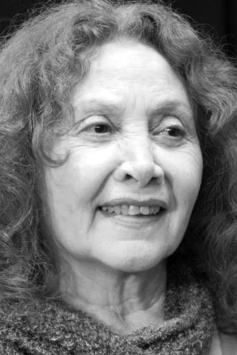 Amancay Espíndola as Graciela in Broken