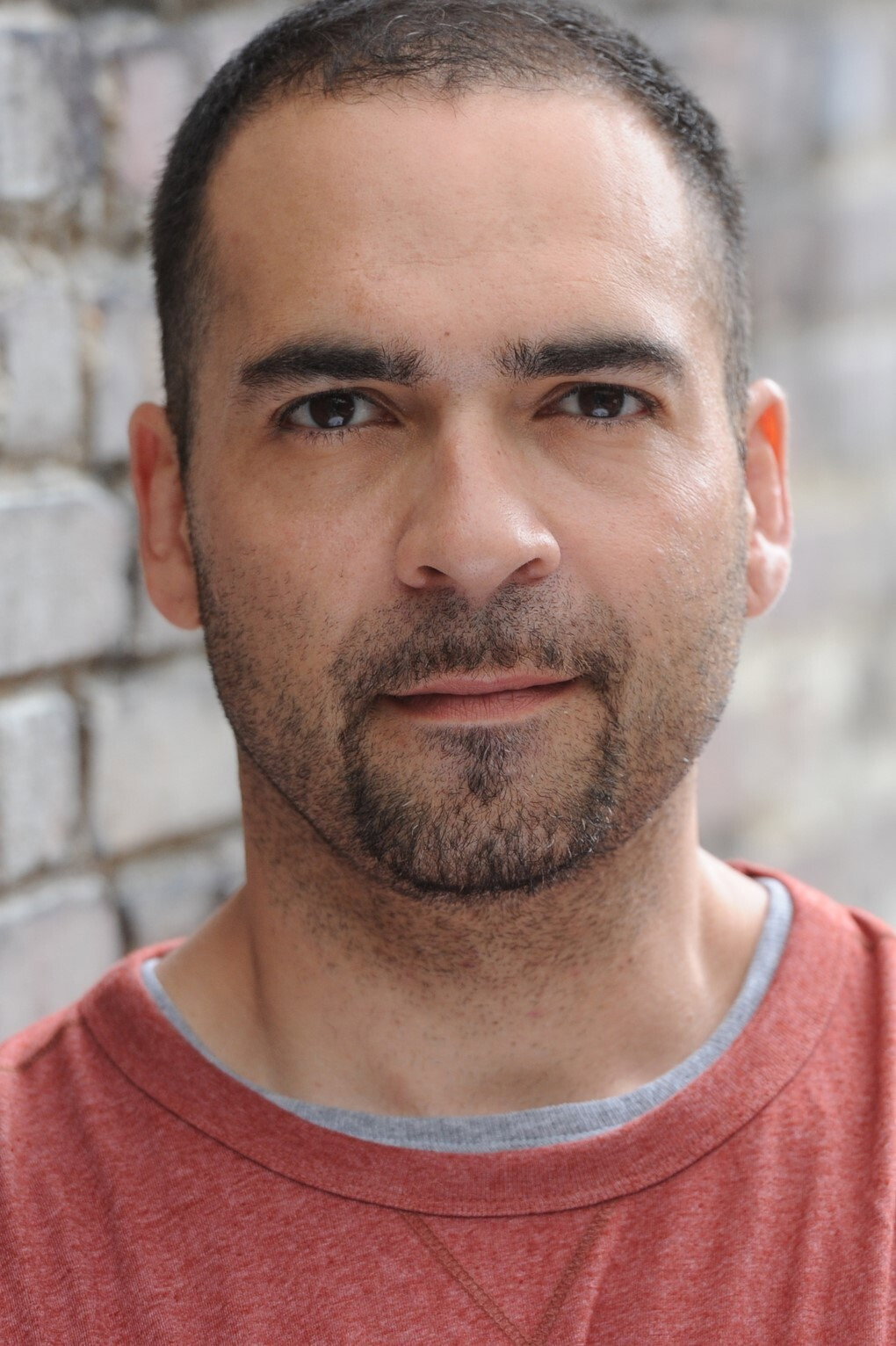 Teddy Cañez as Simon in Invisible