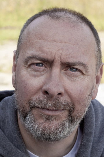 Barrie Hunter as Older Policeman in Native Son