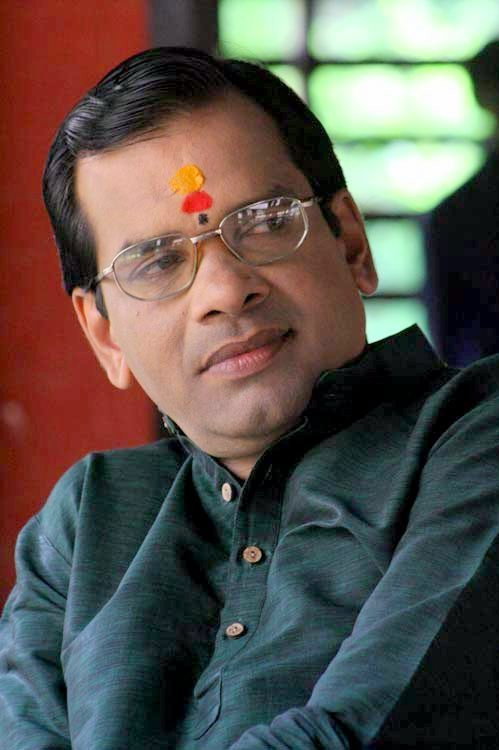 Pushpakath Geethanandhan as Narayanan Nair in Irattakuttikalude Achan