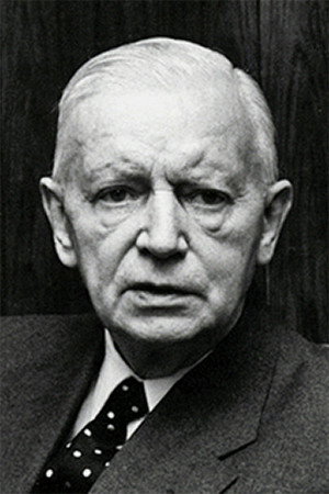 Carl Theodor Dreyer as Himself (archive footage) in Nitrate Flames