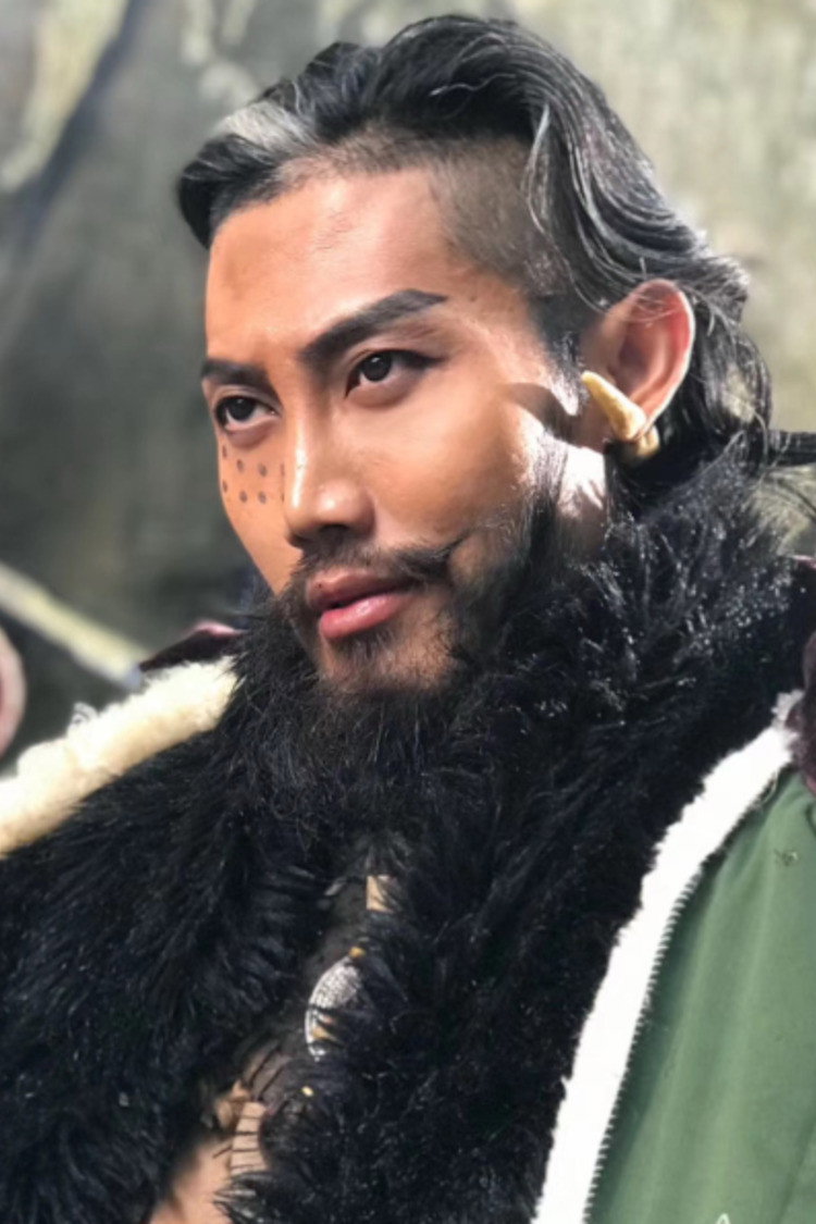 Tong Hu as Tu Hezhuo in Copper Skin and Iron Bones of Fang Shiyu