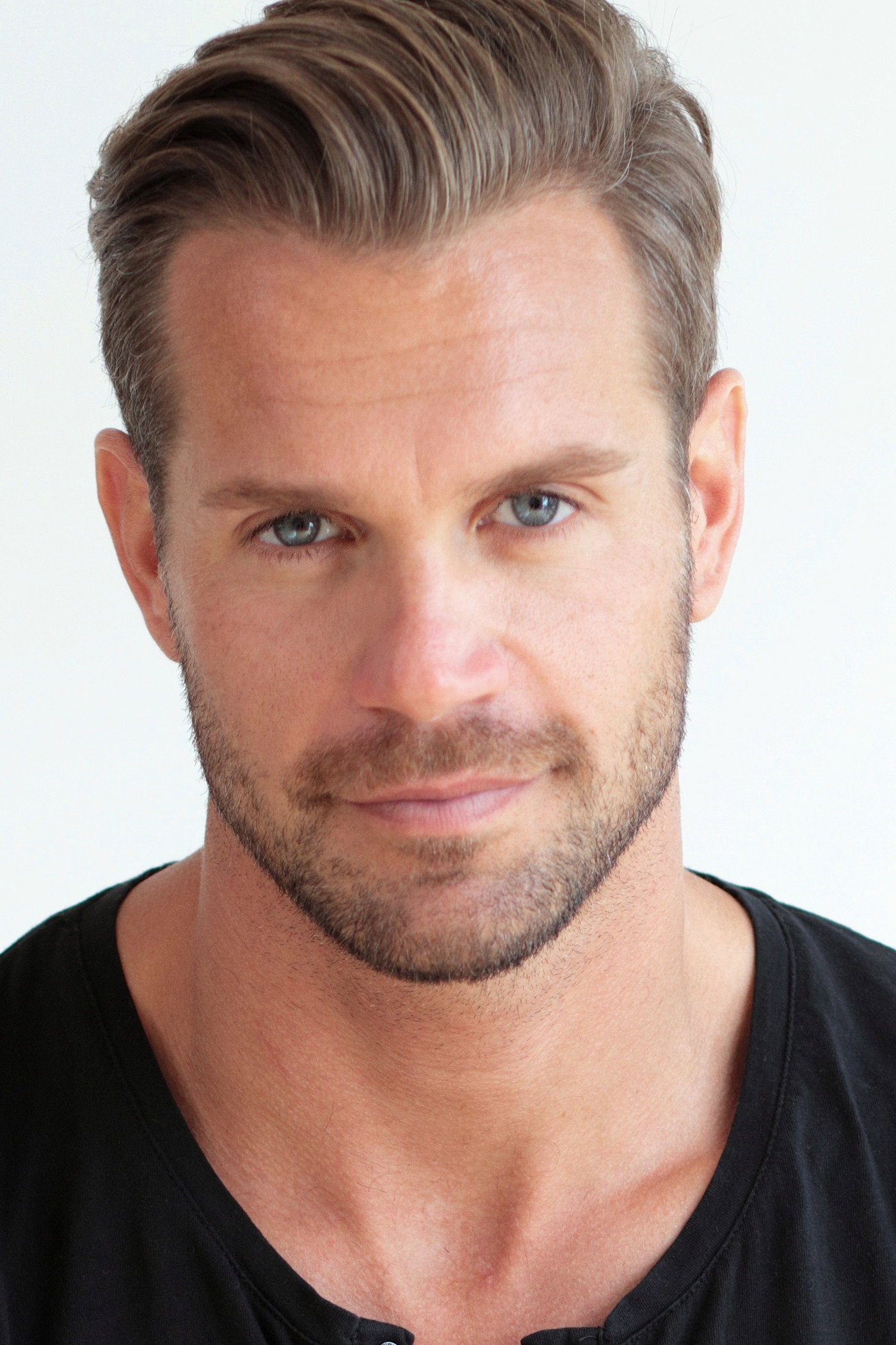 Stephen Huszar as Oliver in My One & Only