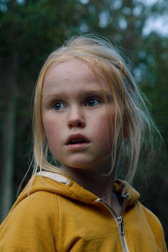Rakel Lenora Fløttum as Ida in The Innocents