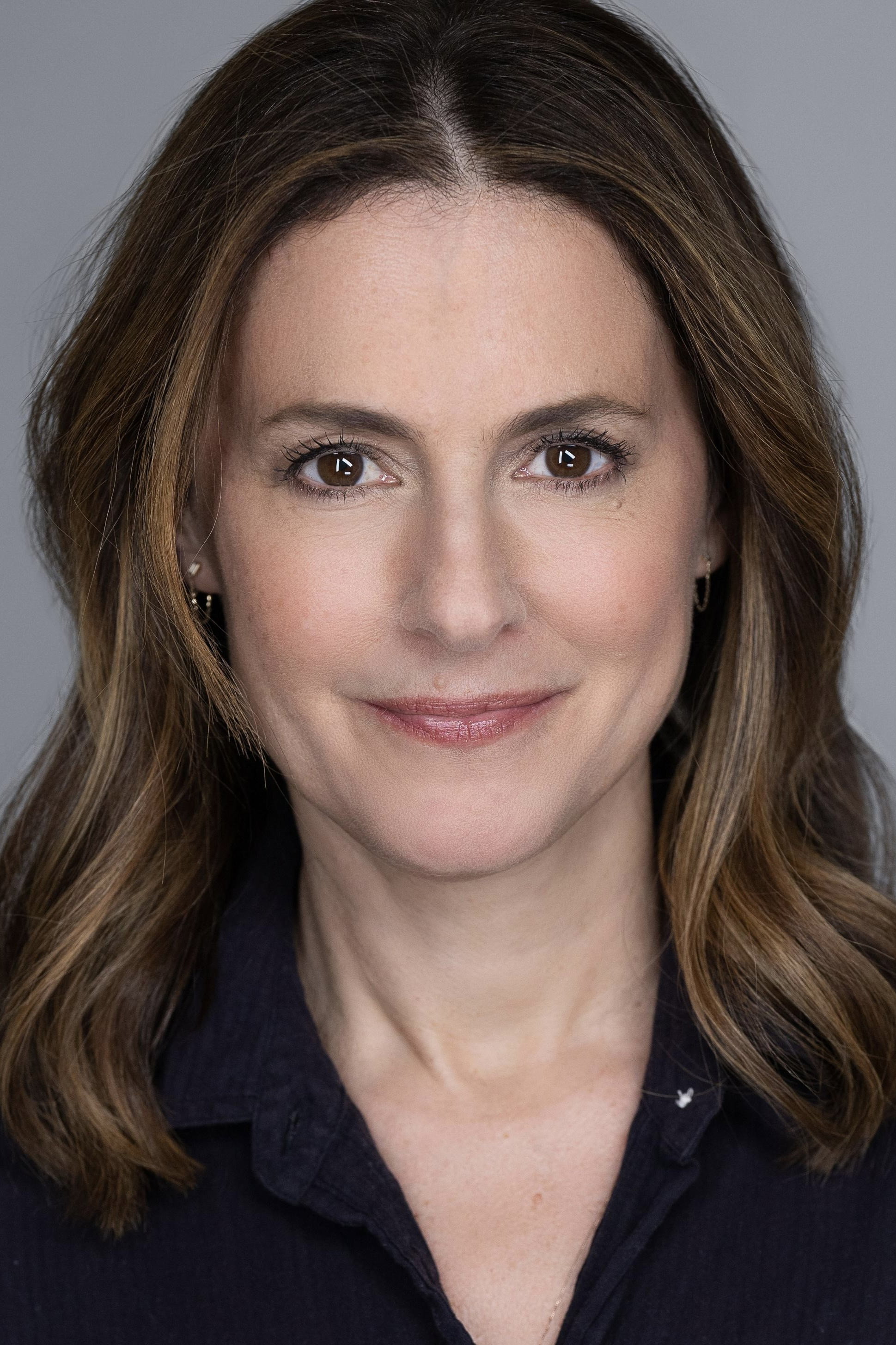 Ali Marsh as Sharon Romney in The Independent