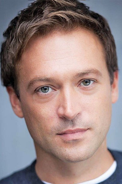 Paul Nicholls as Mark in The Rookie: Feds
