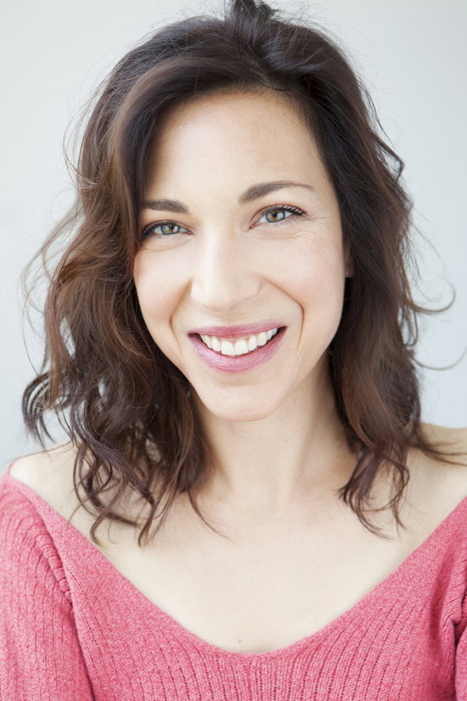 Evelyne de la Chenelière as Justine in Sur la ligne