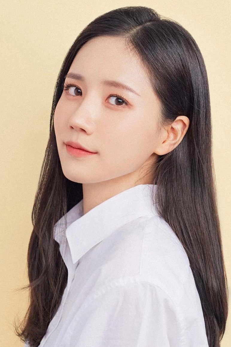 Park Myung-eun as Self (Jin) in MEET&GREET