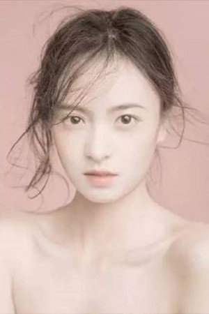 Niu Yukun as Xu Qian in Crush