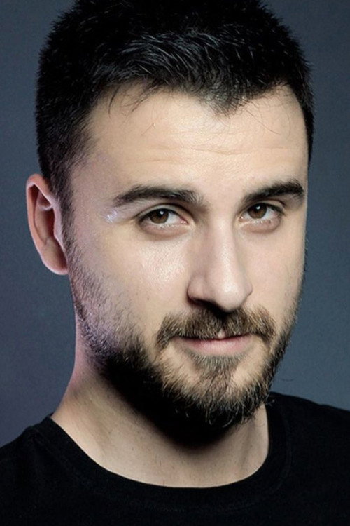 Burakhan Yılmaz as Orhan in İncir Ağacı