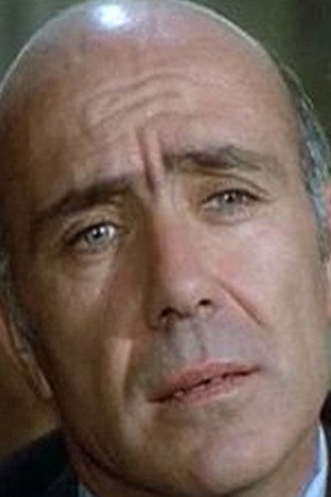 Riccardo Parisio Perrotti as Melli in The Psychic