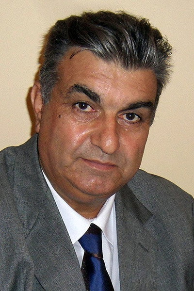 Azad Şükürov as molla in Qovğalı kəndinin gecələri