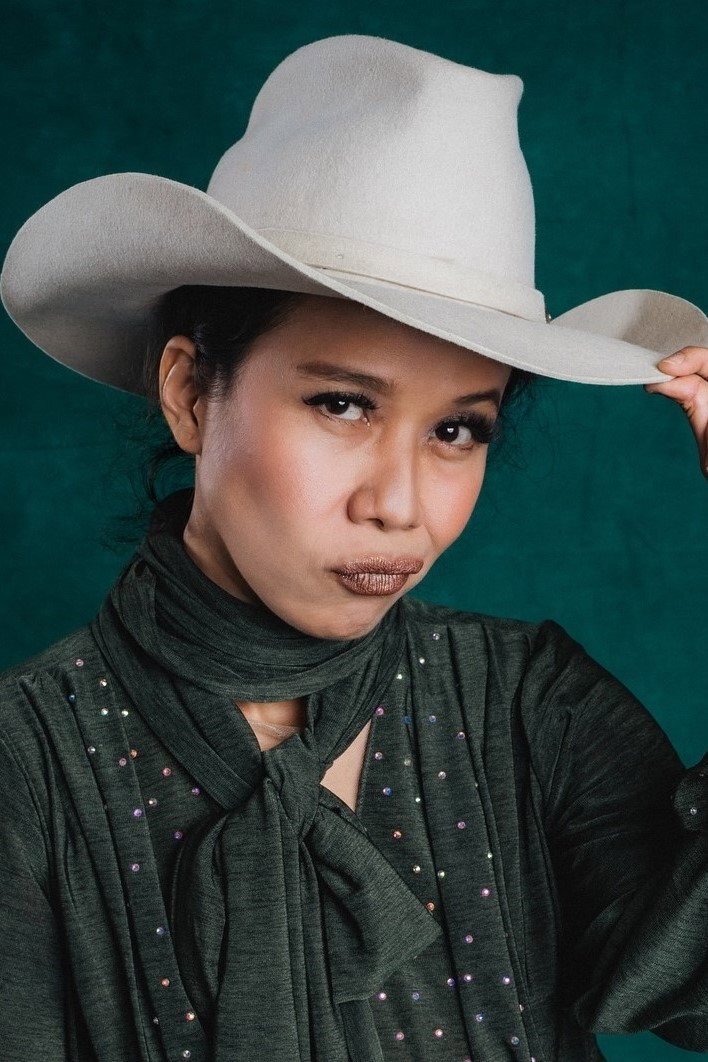 TJ as Ika in June & Kopi
