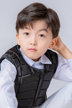 邵杰睿 as 常恒 in The Yilan Love Story