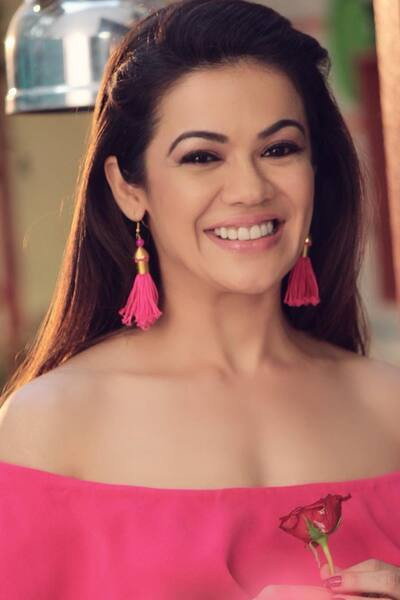 Shweta Gulati as Tia Ahuja in Remix