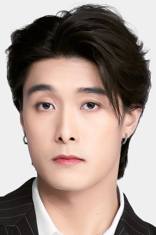 ธนทัต คูณอเนกสิน as Pharit in Reset
