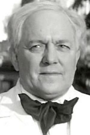 Nikolay Dubinskiy as Shchepkin in The Old House
