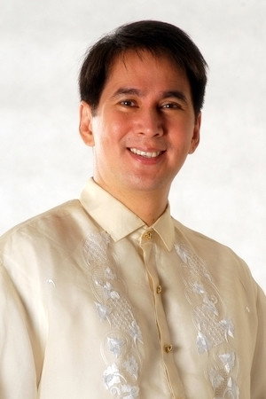 Mat Ranillo III as Father Michael in Huwag Mong Salingin ang Sugat Ko