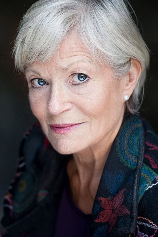 Annabel Leventon as Shirley in Vérité