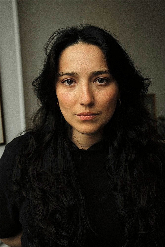 Raphaëlle Simon as Sam in Guru