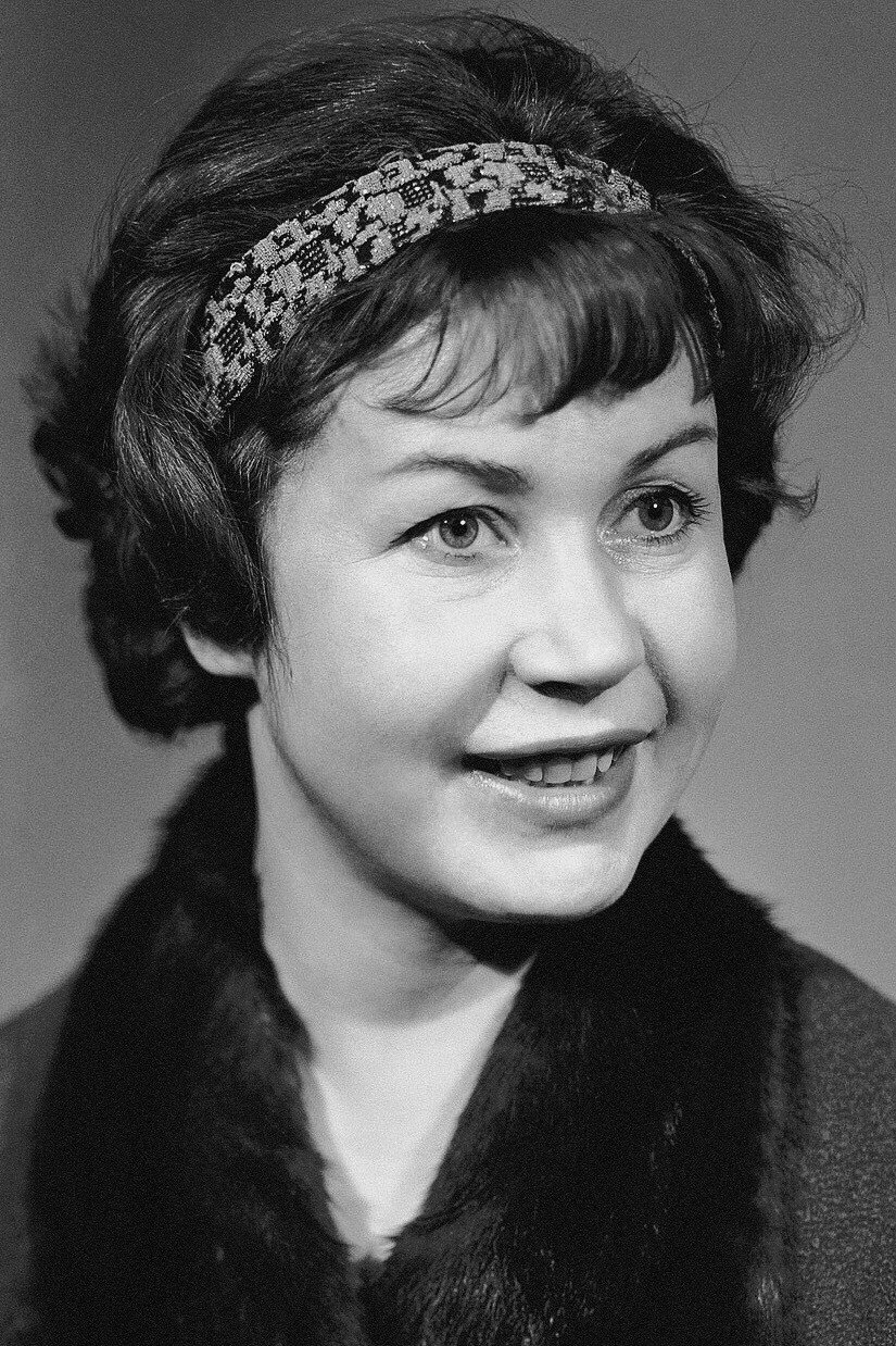 Инна Макарова as Nadya in The Girls