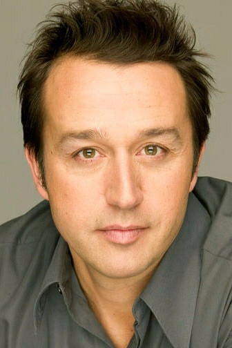 Richard Robitaille as Thierry O'Connor in Tribu.com