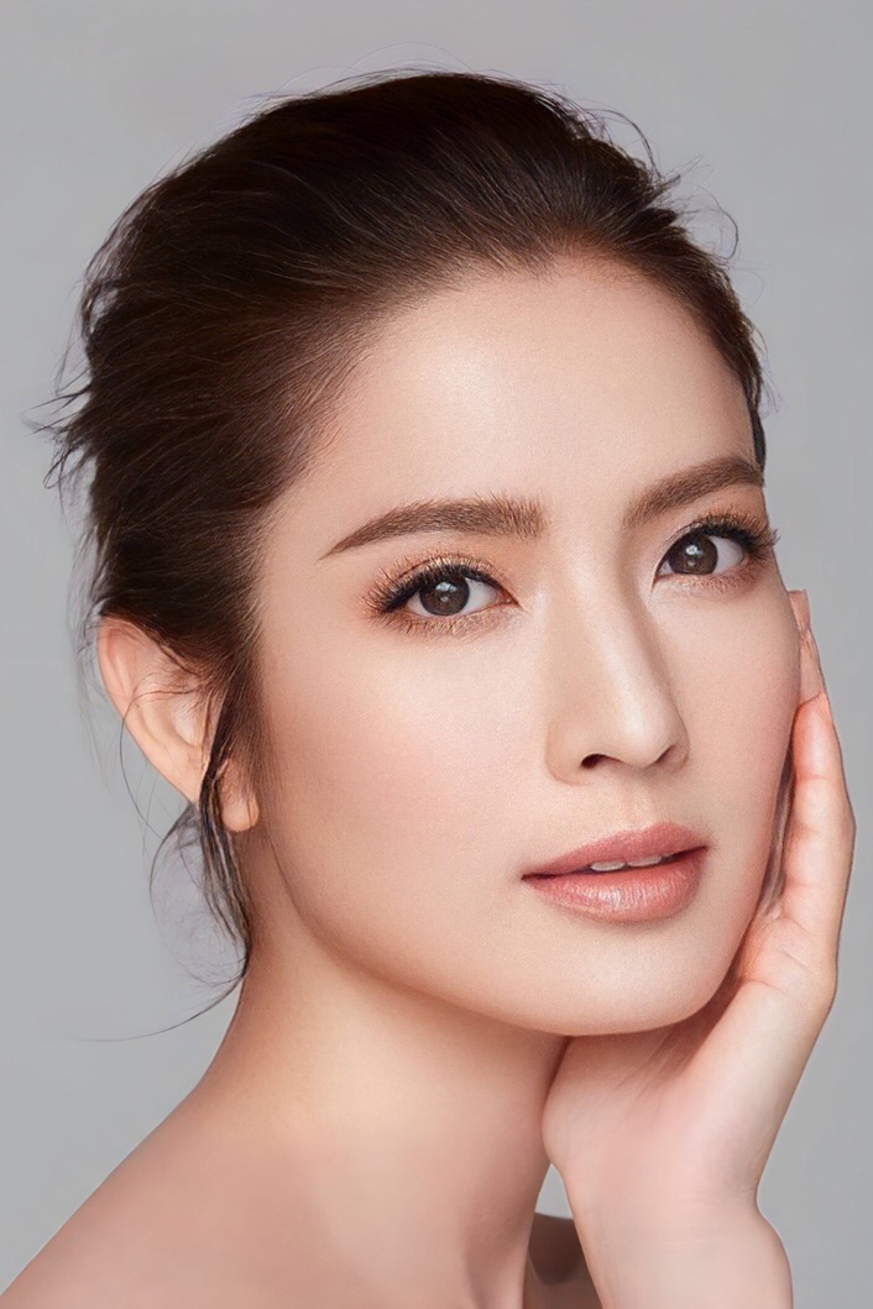 ทักษอร ภักดิ์สุขเจริญ as 'Munglee' Muncharee in Thee Trakoon Song
