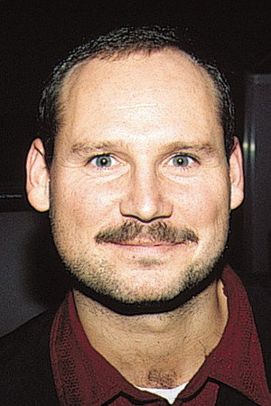 Oliver Krekel as Herr Heidrich in Mutation