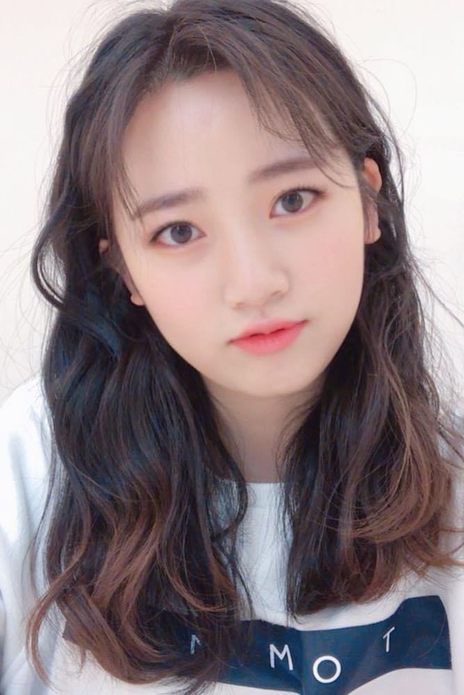 한보배 as Park Soo-yeon in The World of Silence