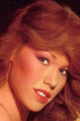 Copper Penny as Vivian in Scoundrels