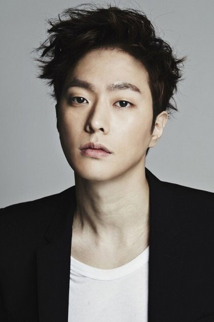 Choi Shang as Lee Yoon-Sung in Cinderella and Four Knights