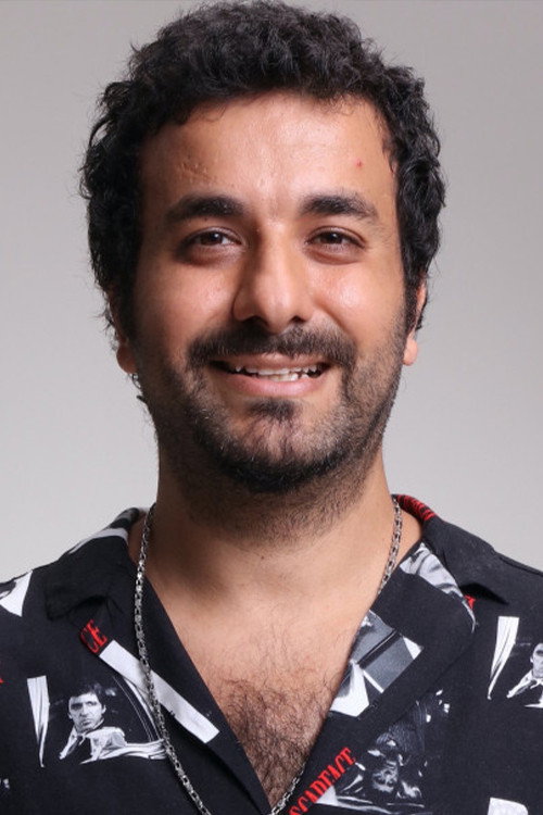 Hasan Can Kaya as Coşkun in Too Much Love