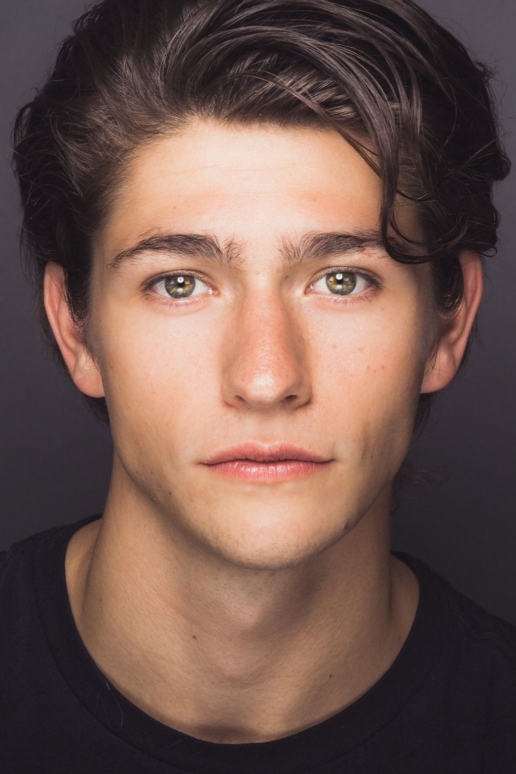 Barton Cowperthwaite as Oren in Tiny Pretty Things