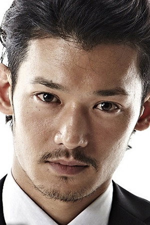 淵上泰史 as Ryuichi Kizaki in Double Cheat: Itsuwari no Keikan