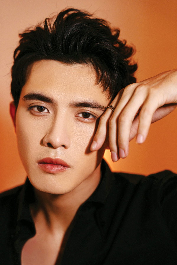 Trần Ngọc Vàng as Khanh in Hijacked